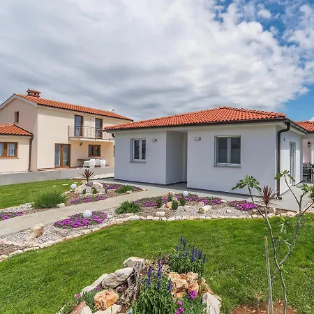 Frontera Croatia * Πόρετς