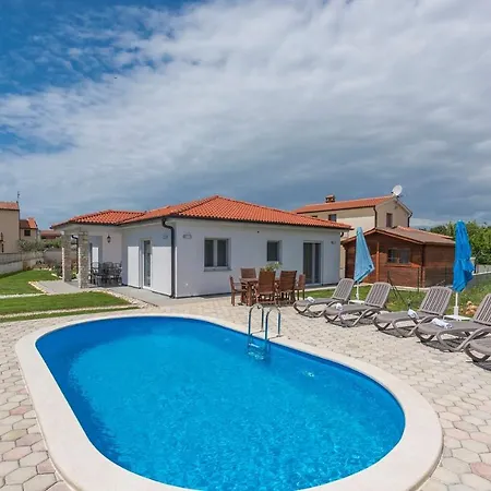 Frontera Croatia * Πόρετς